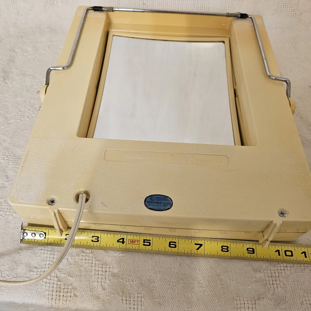 Vintage GE 4-way Light 2-Sided Makeup Mirror Portable Electric